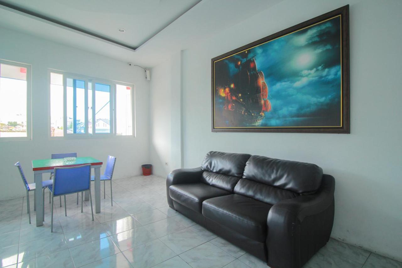 Oyo 1825 Marcopolo Homestay Pekanbaru Exteriér fotografie