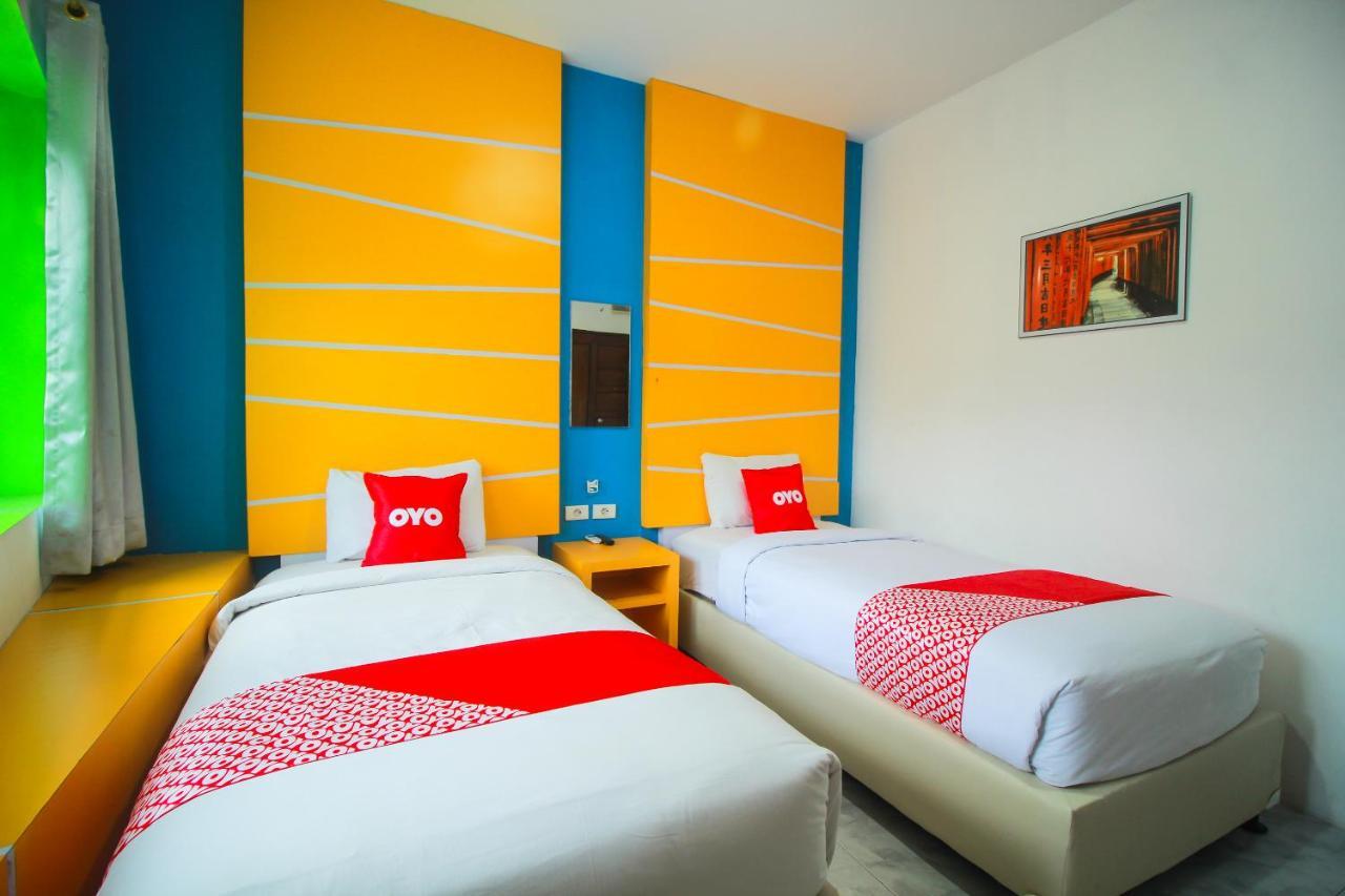 Oyo 1825 Marcopolo Homestay Pekanbaru Exteriér fotografie