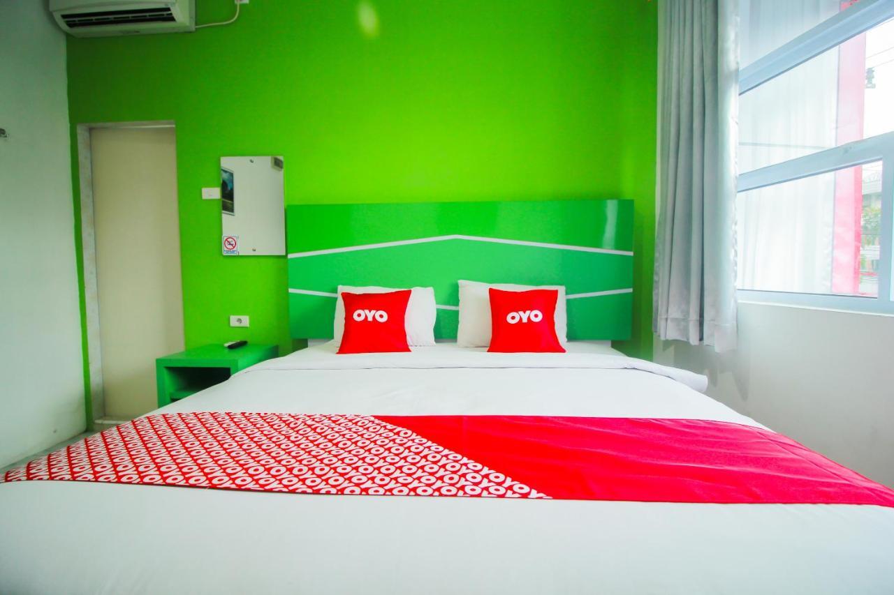 Oyo 1825 Marcopolo Homestay Pekanbaru Exteriér fotografie